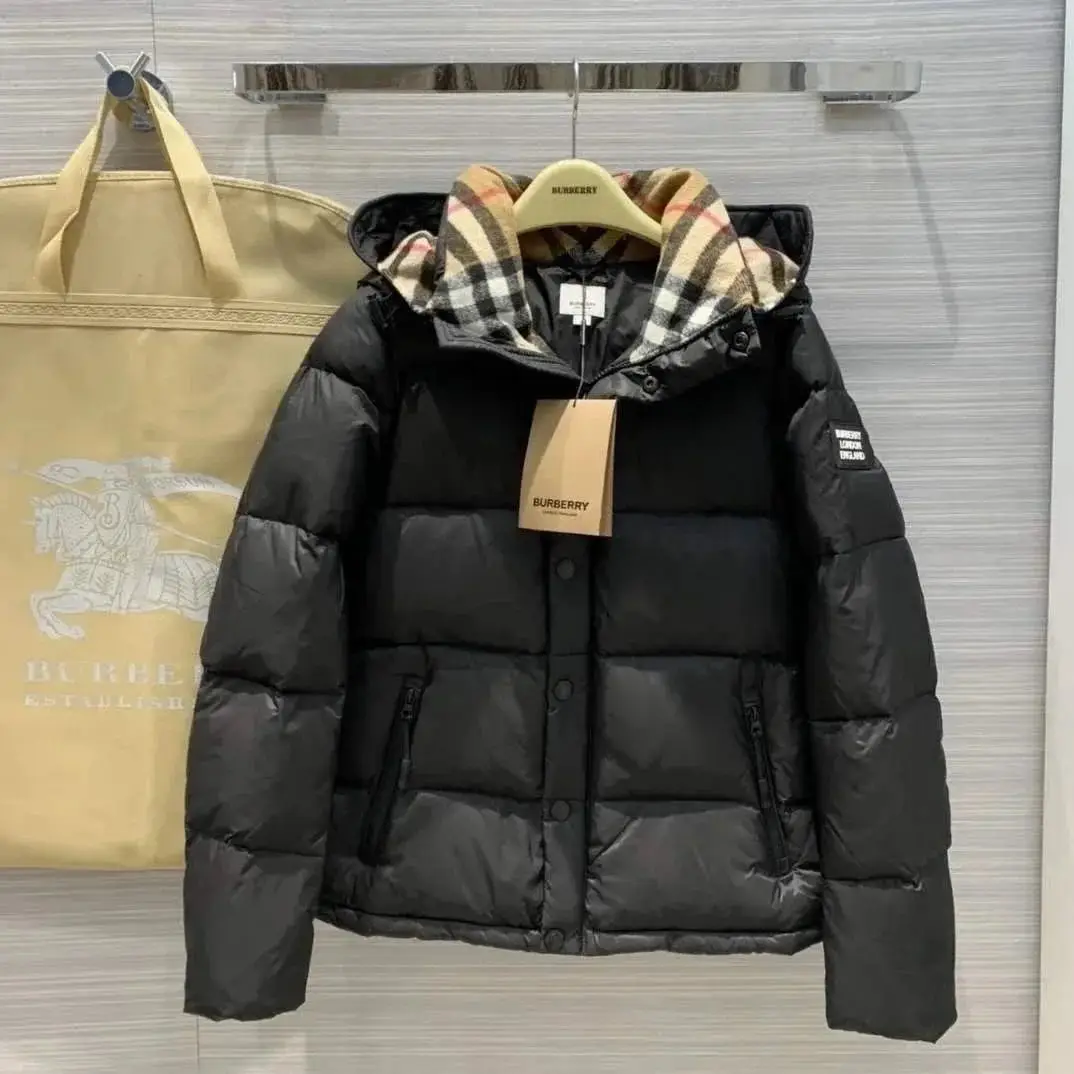 Burberry Nylon Puffer Jacket [8 styles] — foto 4 de 8