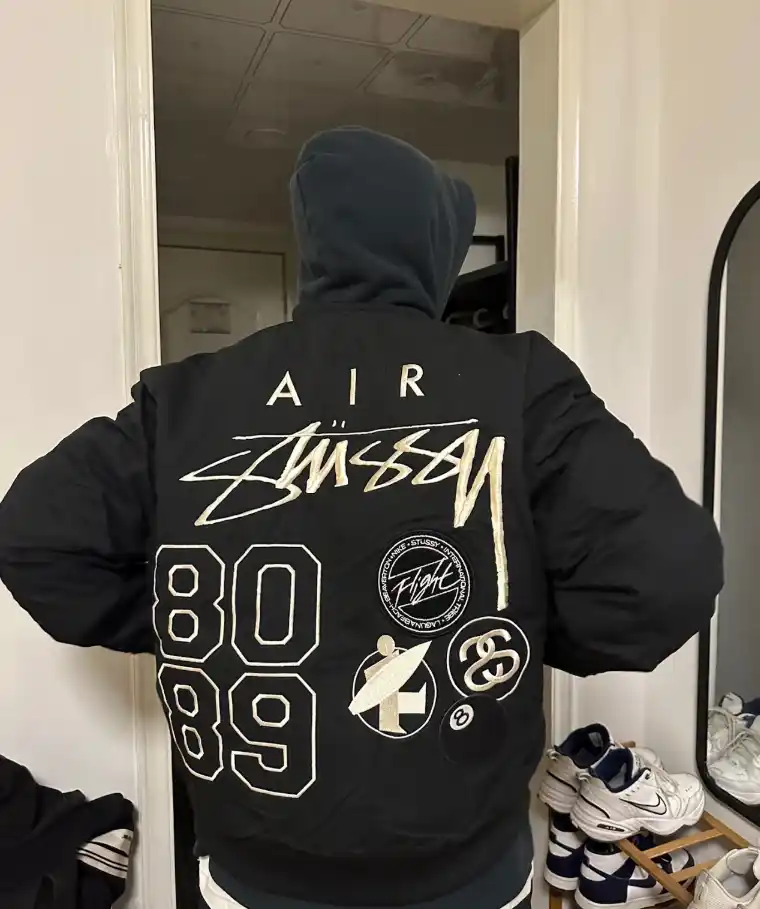 Stussy x Nike Bomber Jacket [2 styles] — foto 2 de 6