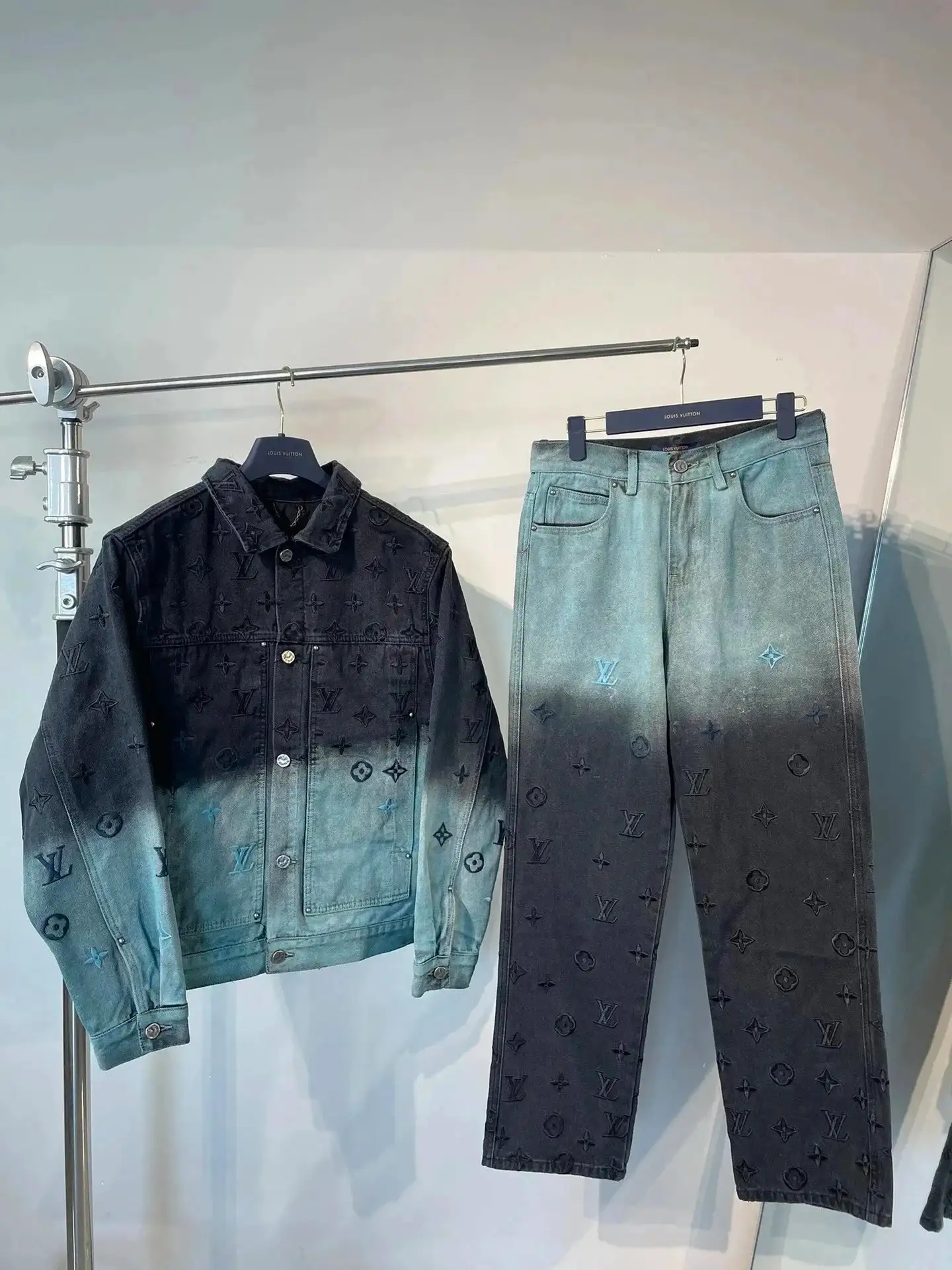 Louis Vuitton Denim Jackets & Pants Sets [27 styles] — foto 6 de 6