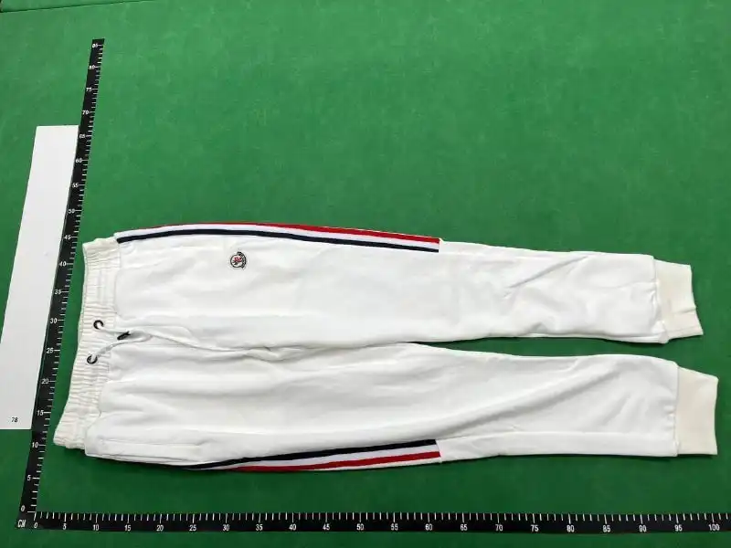 Moncler — foto 8 de 8