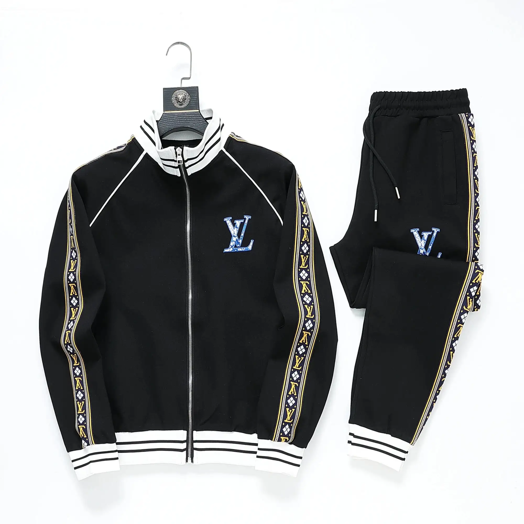 Prada Track Jacket and Pants Set [34 styles] — foto 8 de 8