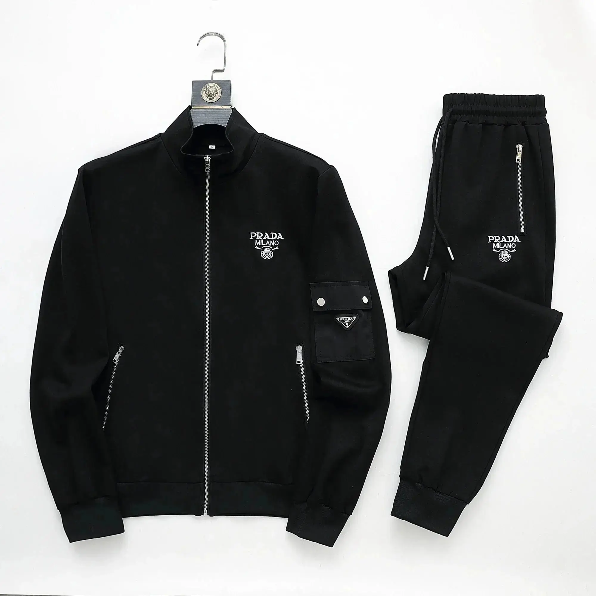 PRADA Linea Rossa / LV Monogram / Burberry Check / GUCCI Striped Track Suit Sets — foto 7 de 8