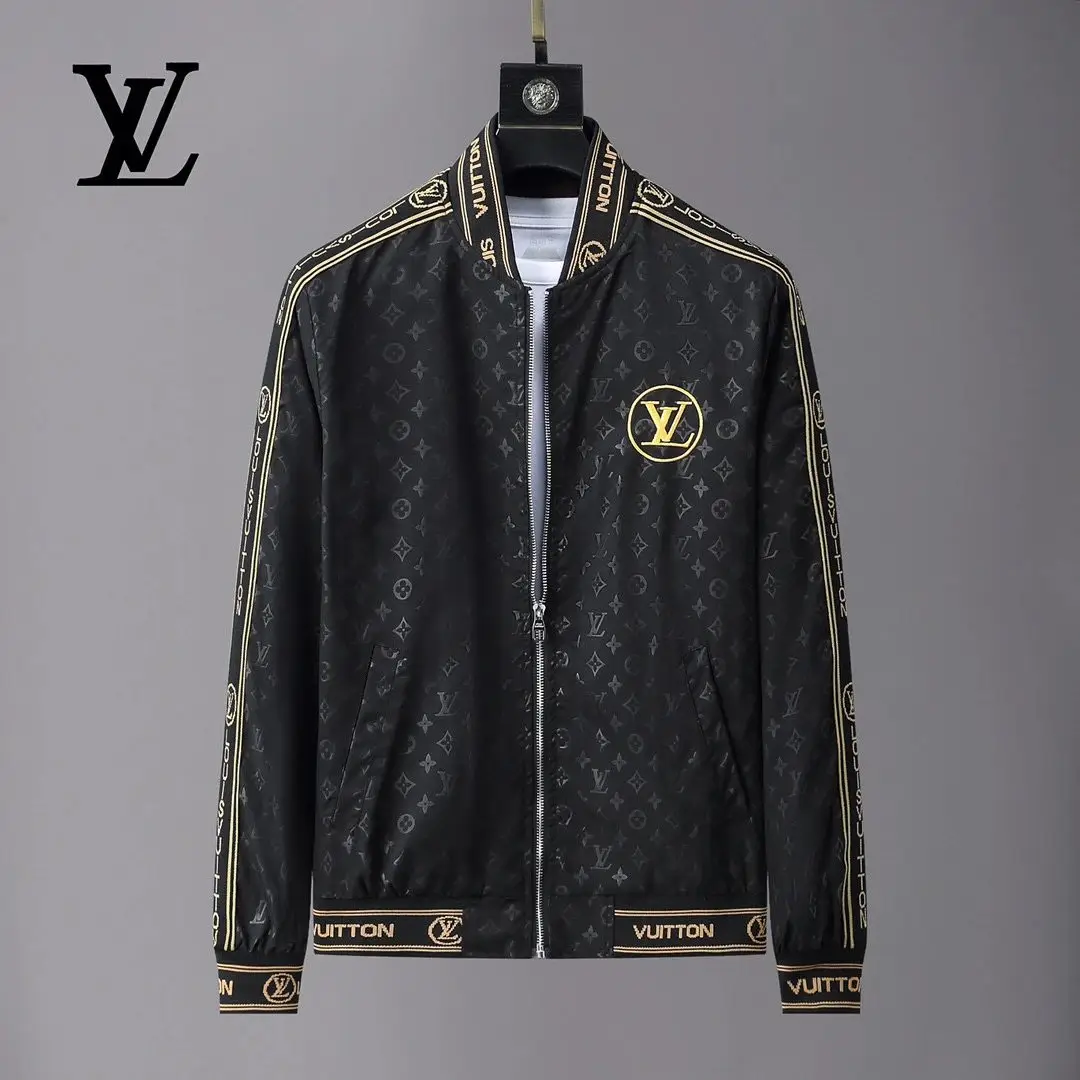 Louis Vuitton Monogram Hooded Jacket [9 styles] — foto 4 de 6