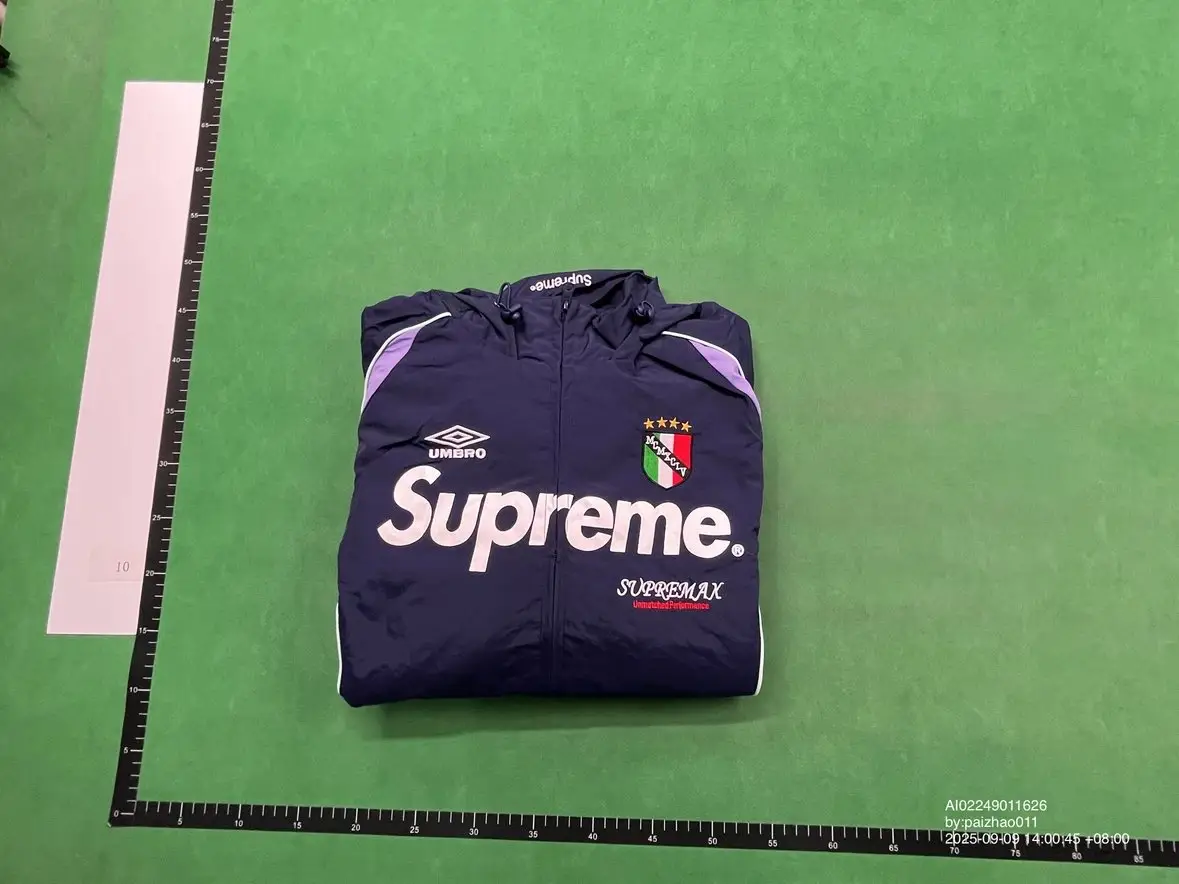 Supreme Ducati Shell Track Jacket [16 styles] — foto 3 de 8