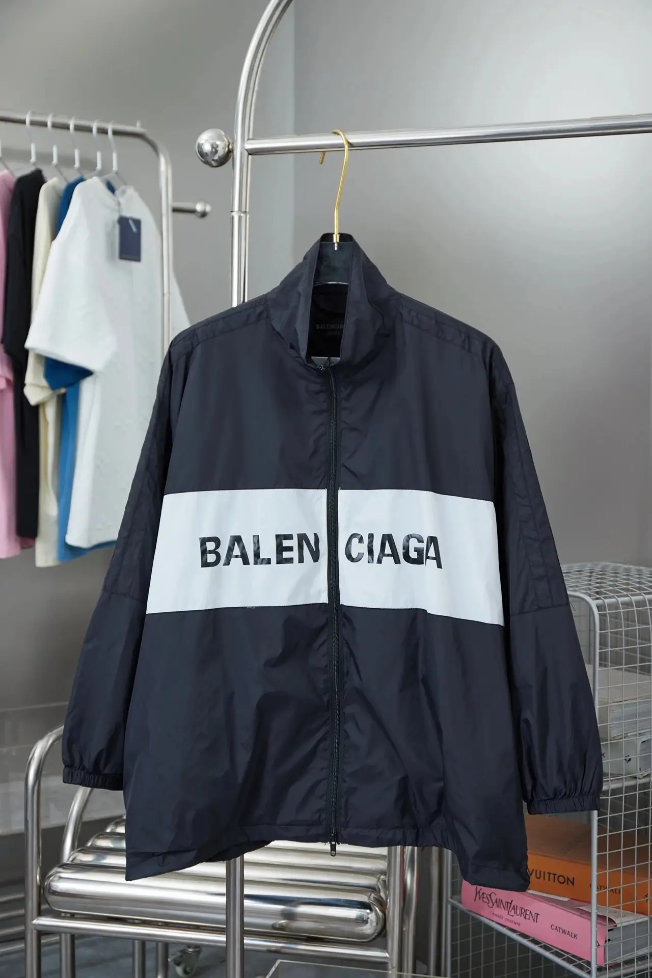 Balenciaga Track Jacket — foto 2 de 8