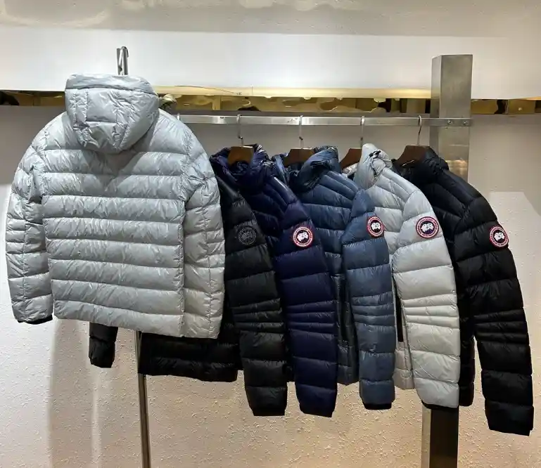 Canada Goose Expedition Parka Jackets [25 styles] — foto 3 de 8