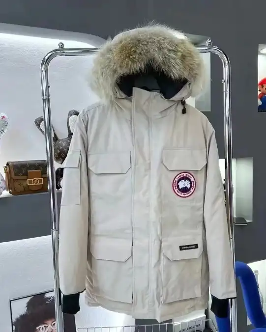 Canada Goose Expedition Parka Jackets [25 styles] — foto 7 de 8