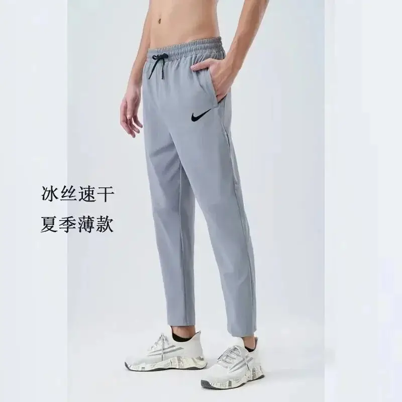 Nike and Under Armour Hooded Jackets & Pants [Multiple Styles] — foto 3 de 6