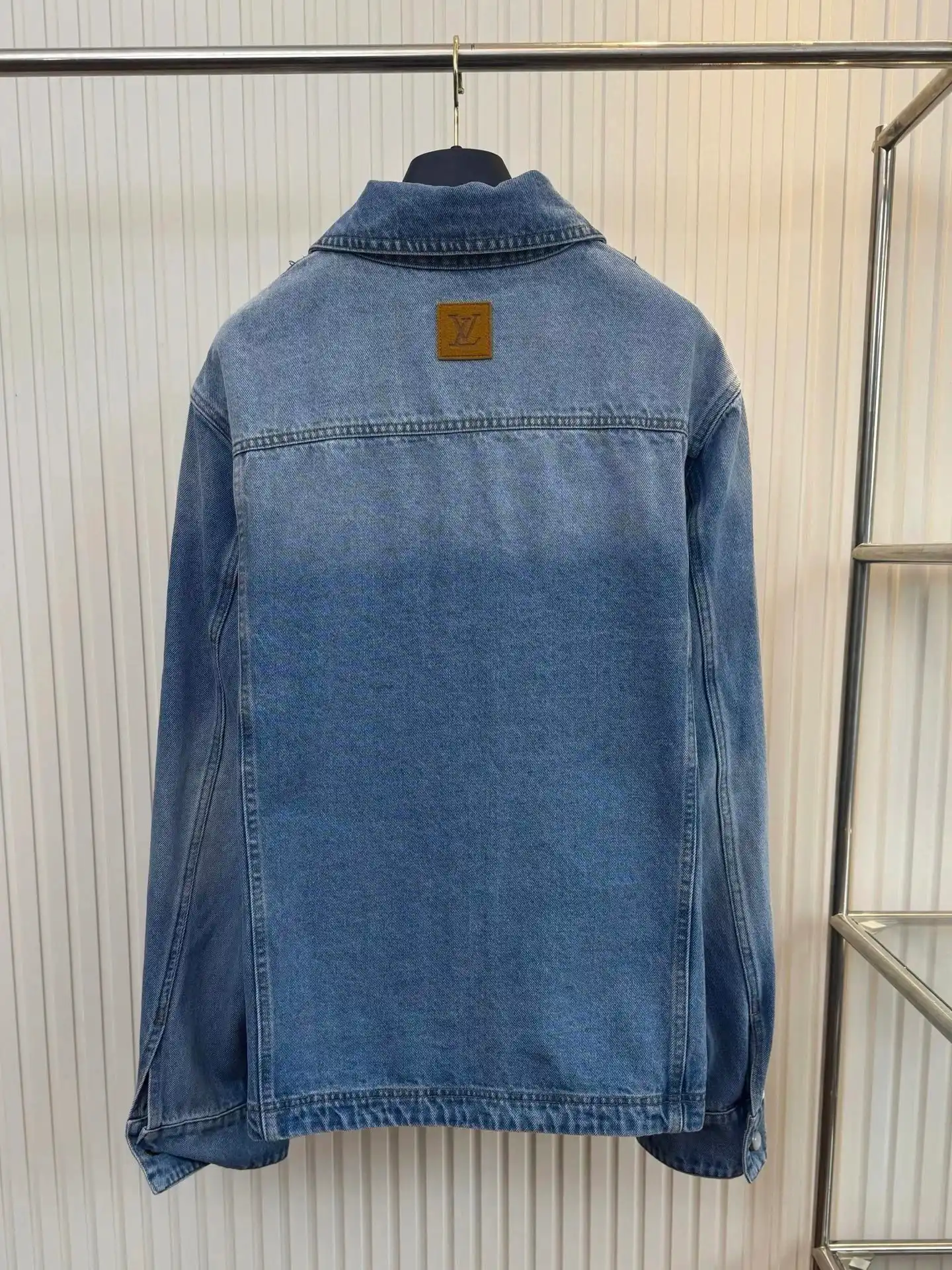 Louis Vuitton Denim Jacket — foto 2 de 5