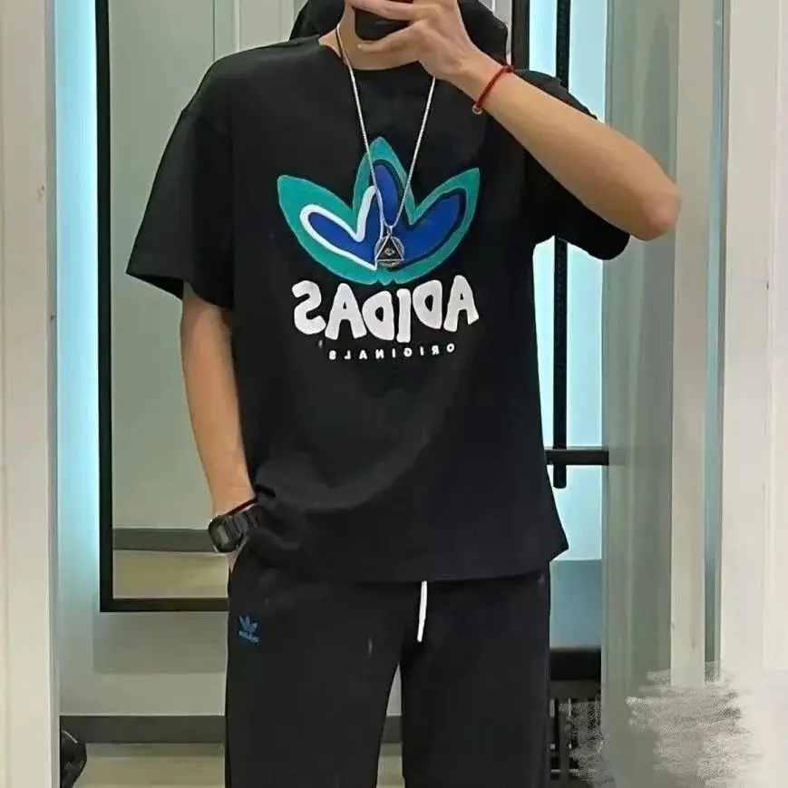 Gucci Men's Black Logo T-Shirt with Iconic Stripes — foto 3 de 8