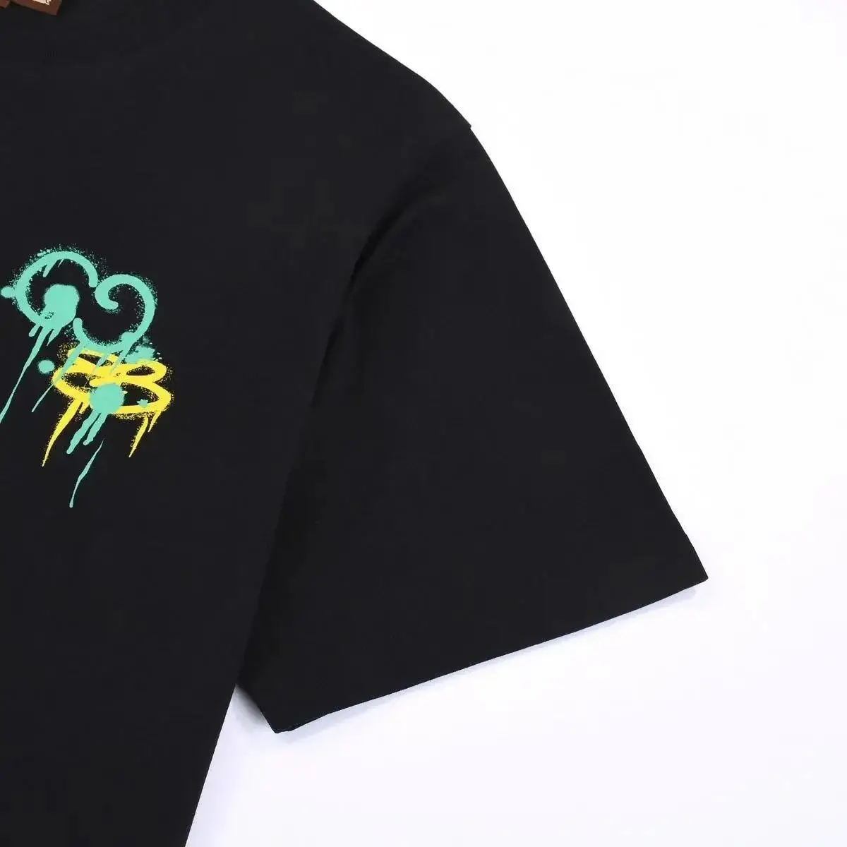 Gucci Men's Black Logo T-Shirt with Iconic Stripes — foto 4 de 8