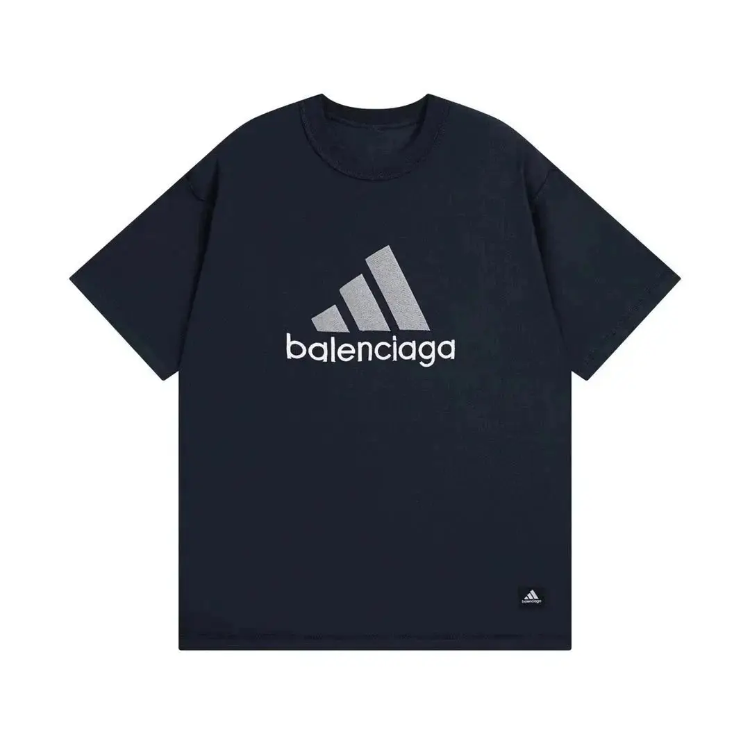 Balenciaga x Adidas Tee — foto 5 de 8