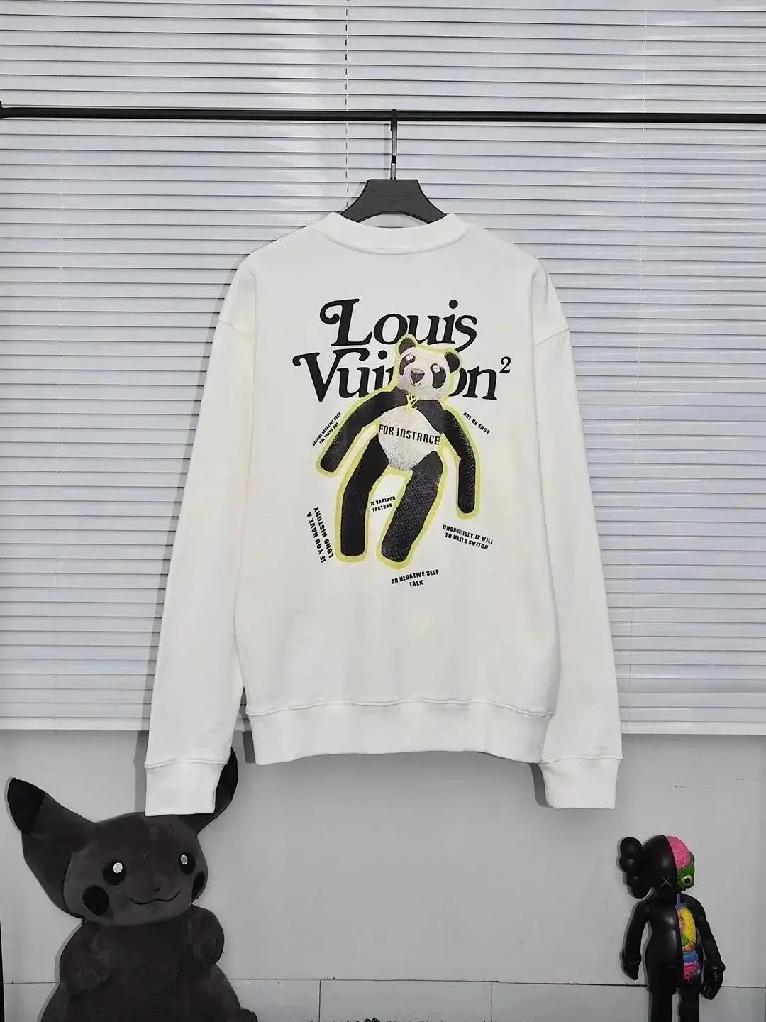Louis Vuitton Graphic Print Sweatshirt [13 styles] — foto 3 de 8