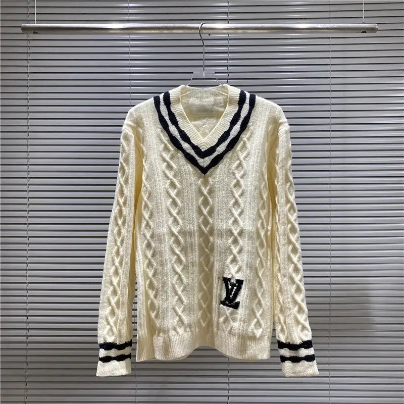 Louis Vuitton Monogram Knit Sweater — foto 8 de 8