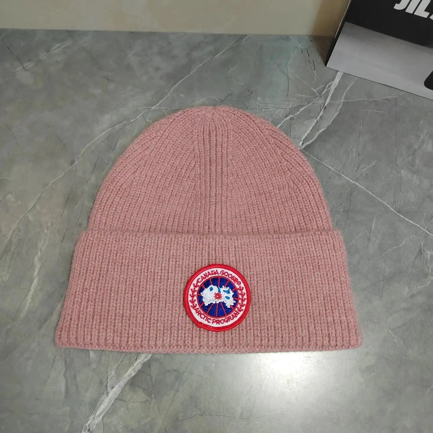 Canada Goose Arctic Program Beanie [9 styles] — foto 3 de 4