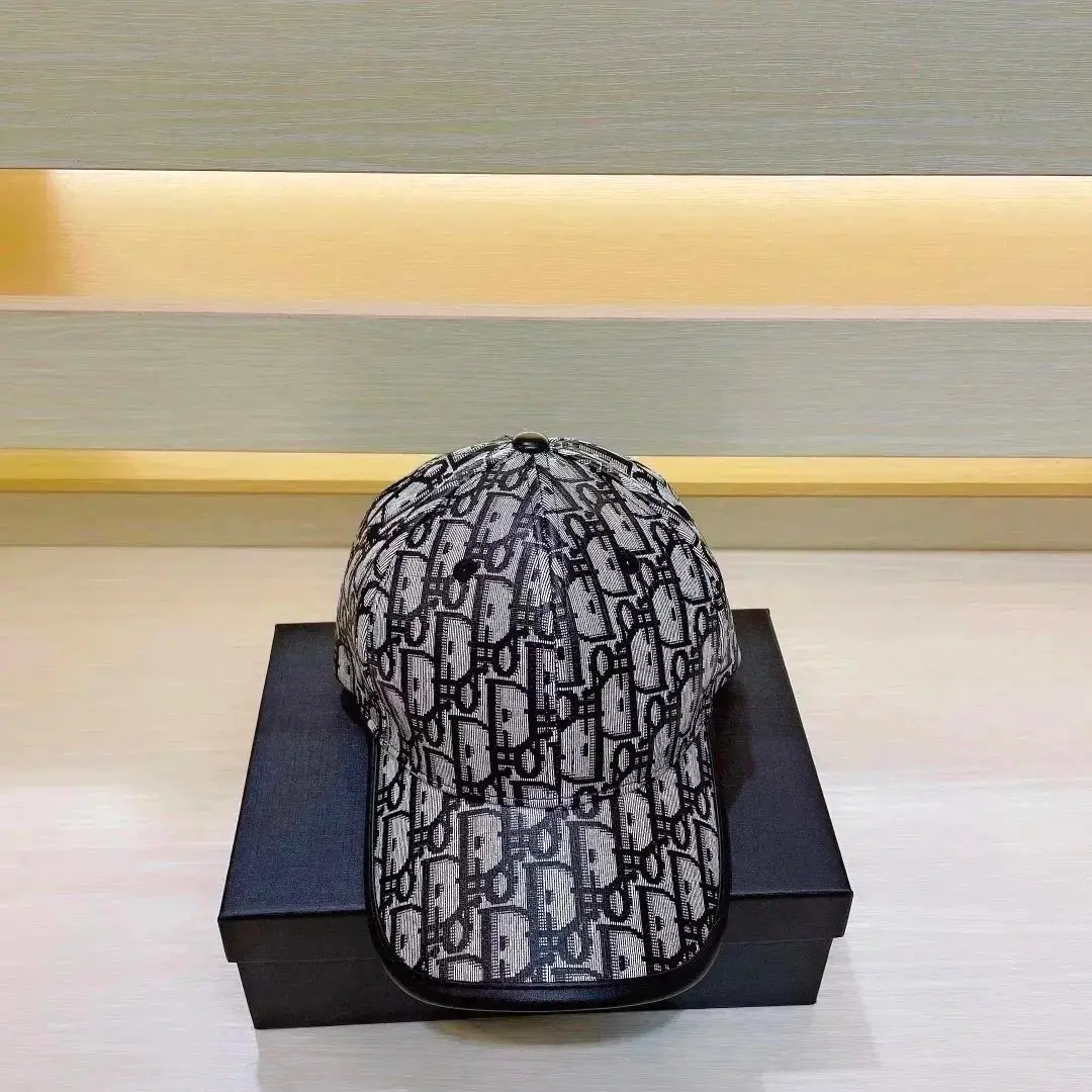 Gucci GG Supreme / Fendi FF / Monster Eyes Baseball Caps [39 styles] — foto 2 de 6