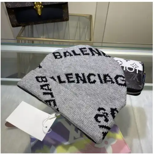 Balenciaga Logo Knitted Hat [6 styles] — foto 3 de 7