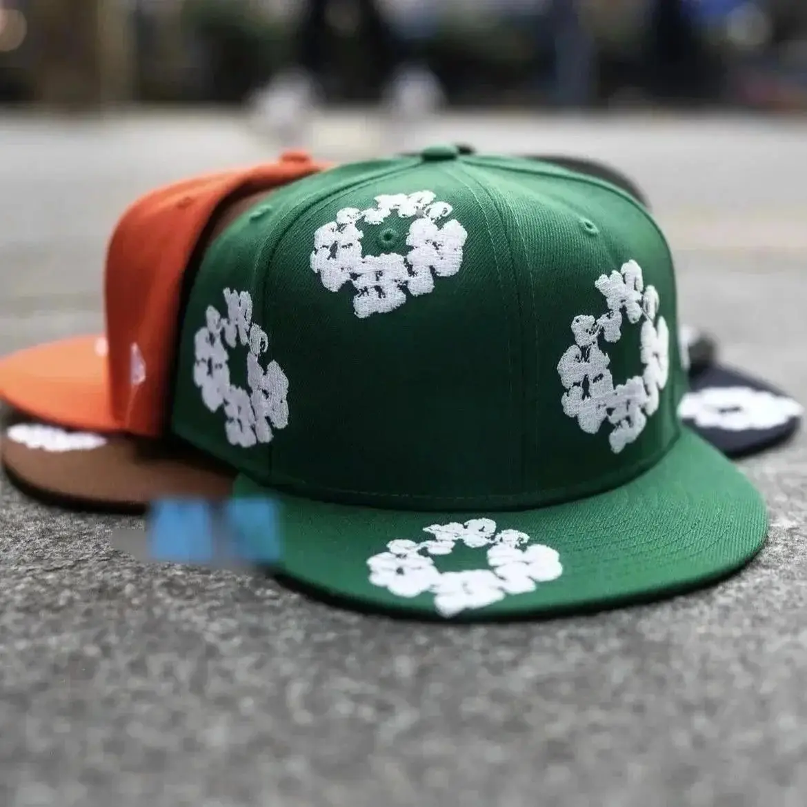 DENIM TEARS Wreath Snapback Hats [4 styles] — foto 5 de 5