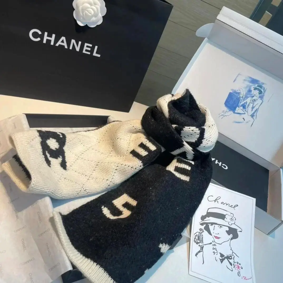 chanel cashmere scarf  (15 styles) — foto 4 de 8