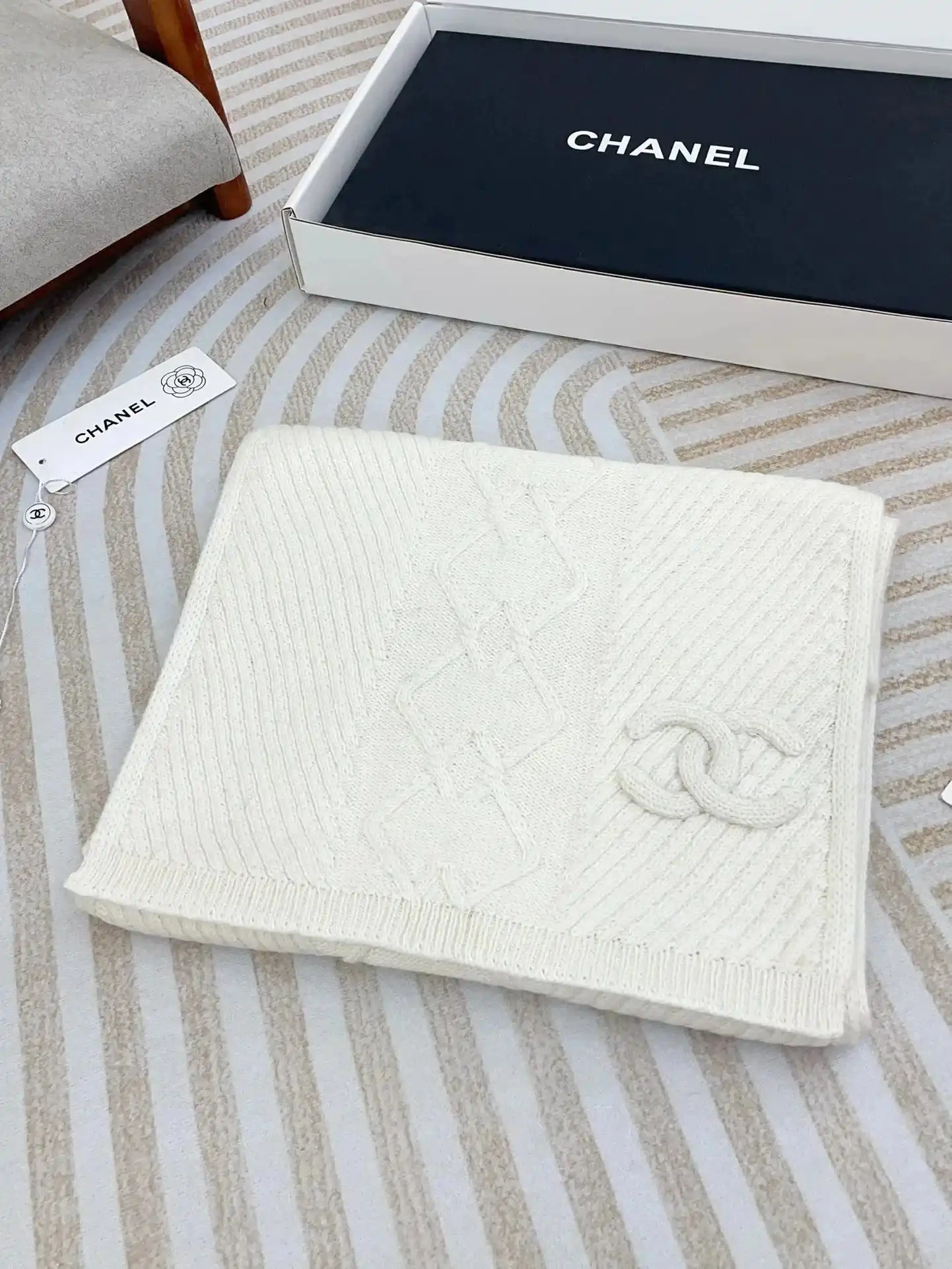 chanel cashmere scarf  (15 styles) — foto 7 de 8