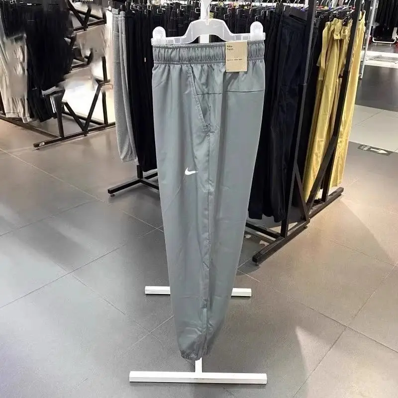 Nike Standard Fit Pants [40 styles] — foto 4 de 8