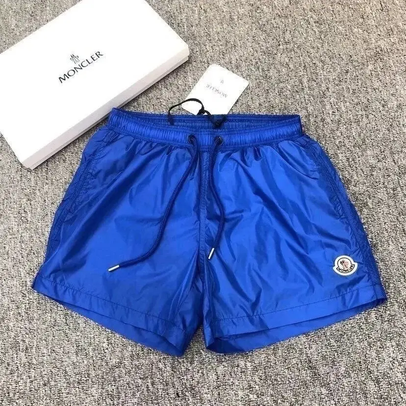 Moncler Shorts — foto 4 de 8
