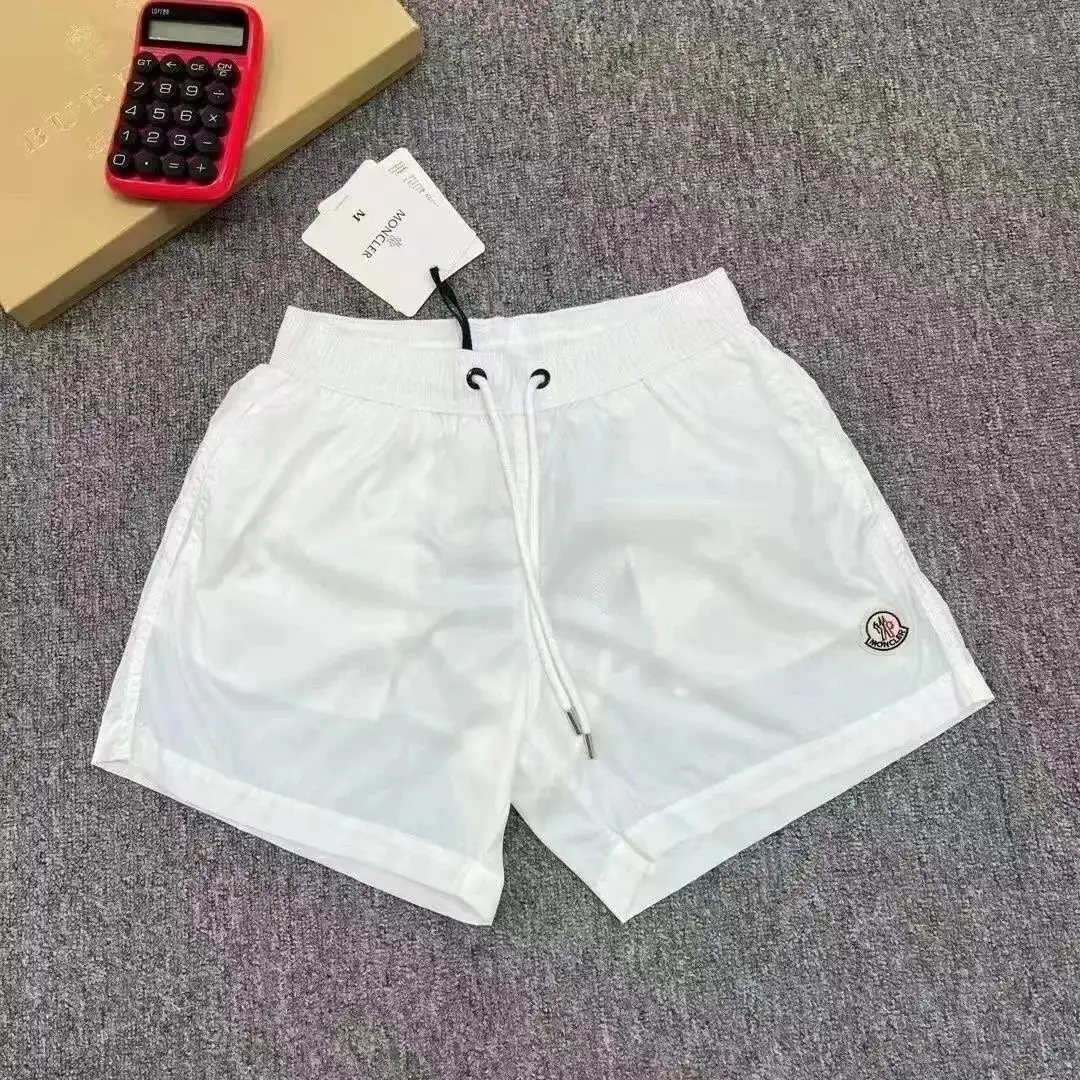 Moncler Shorts — foto 7 de 8
