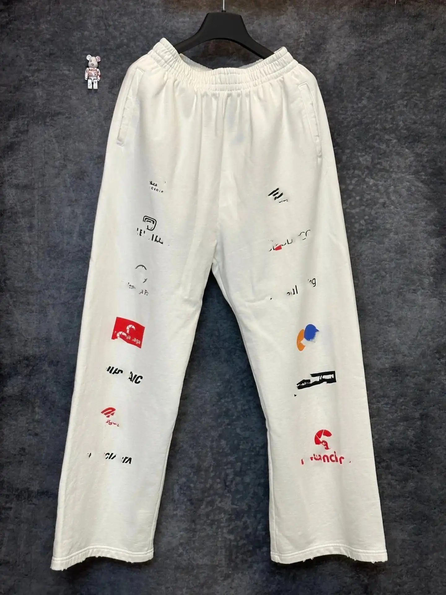 Balenciaga Pants — foto 3 de 6