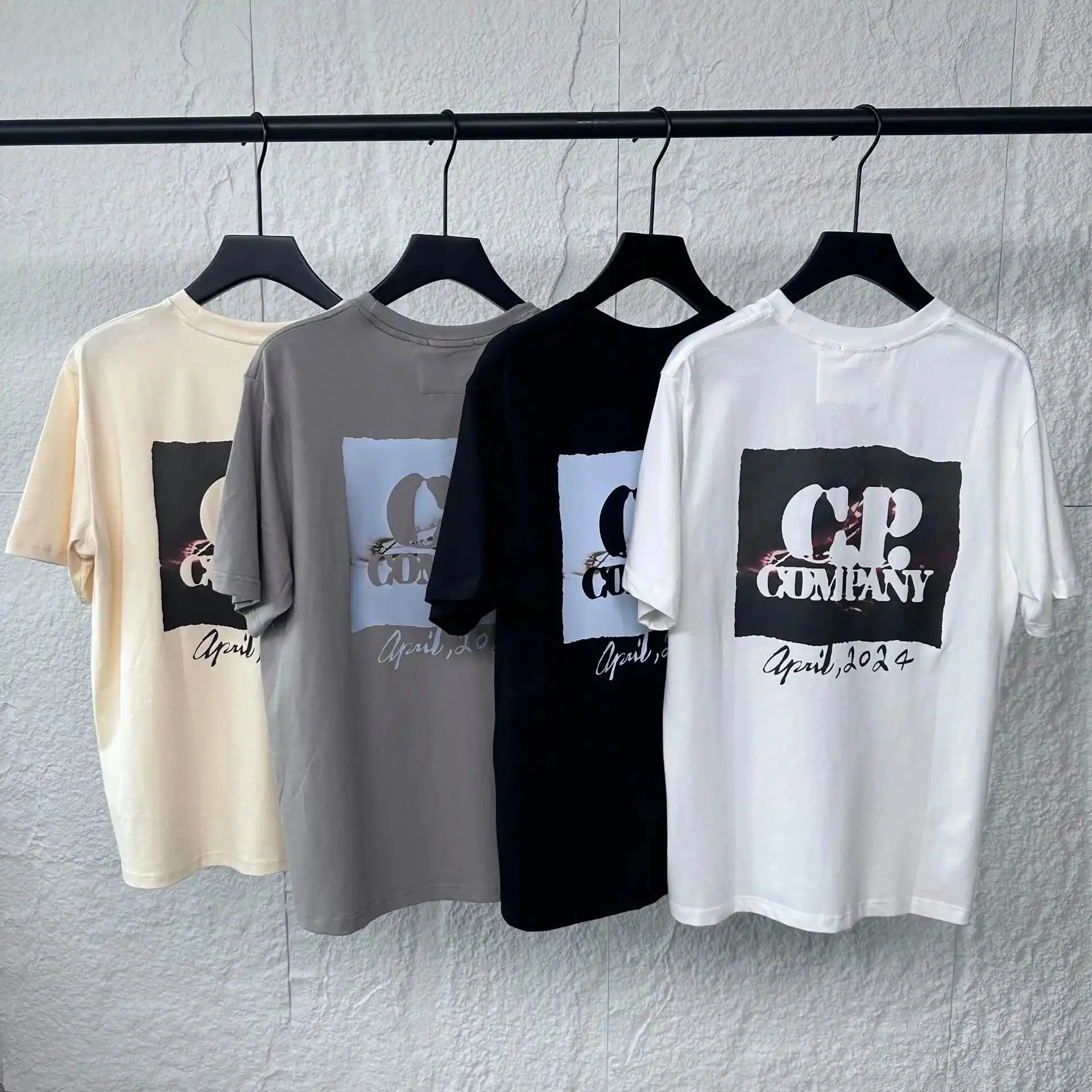 CP T-shirt — foto 2 de 5