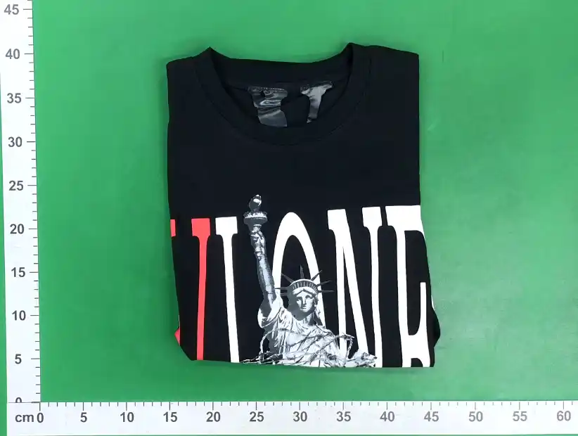 VLONE V Logo T-Shirt [40 styles] — foto 3 de 6