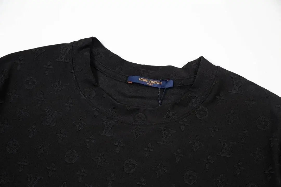 Louis Vuitton Monogram T-Shirt [38 styles] — foto 7 de 8