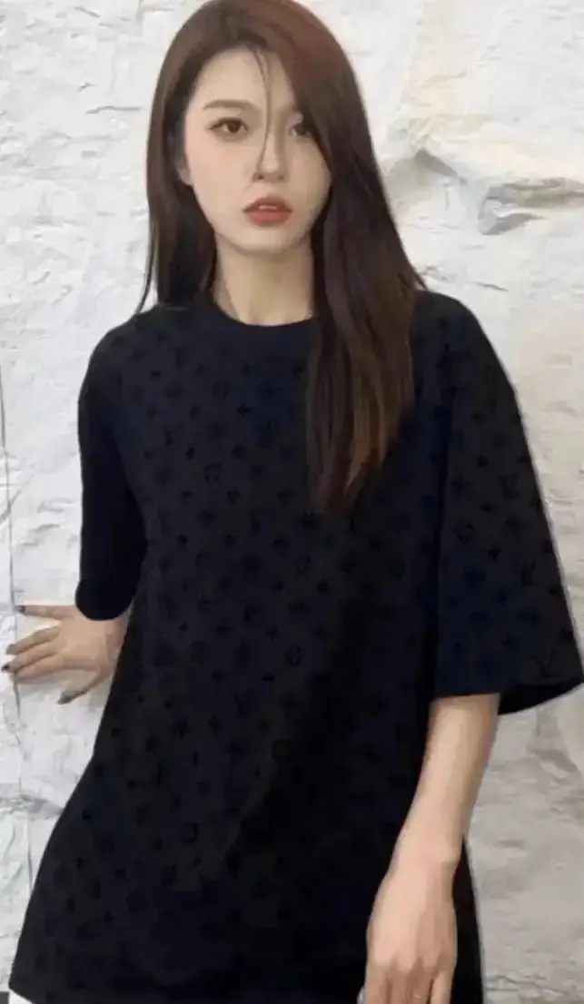 Louis Vuitton Tee — foto 2 de 8
