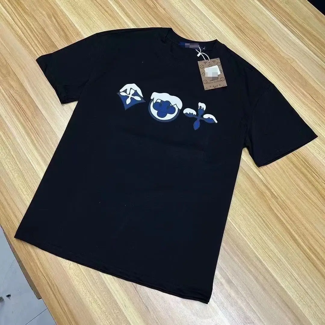 Louis Vuitton T-Shirts — foto 2 de 5