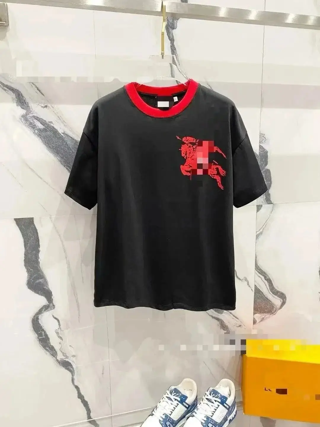 Burberry T-shirt 2 — foto 5 de 8