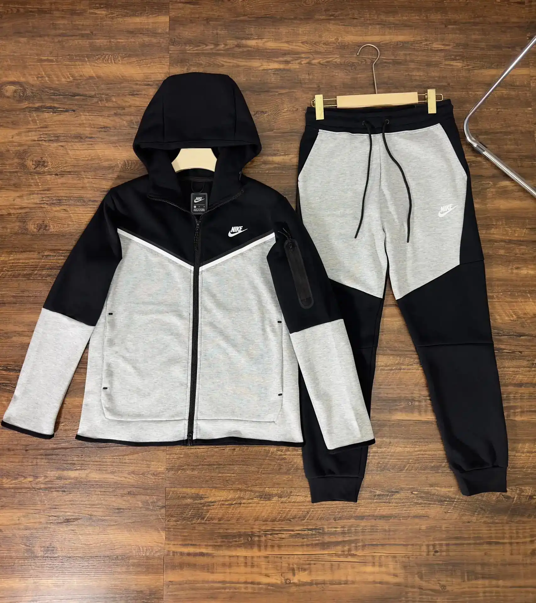 Nike Tech Tracksuits — foto 8 de 8