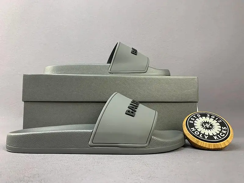 BALENCIAGA Slippers — foto 4 de 8