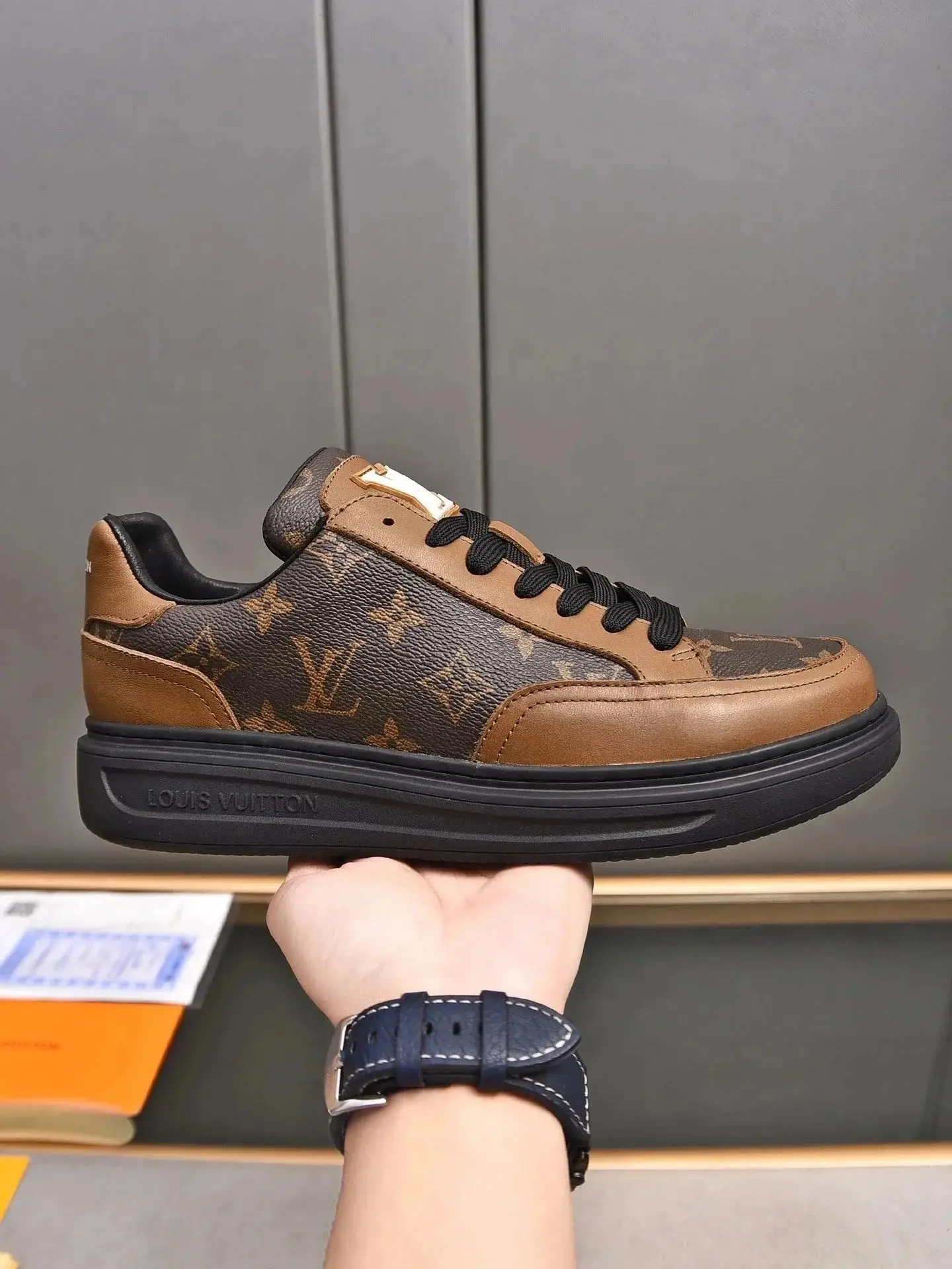LV Shoes — foto 3 de 7