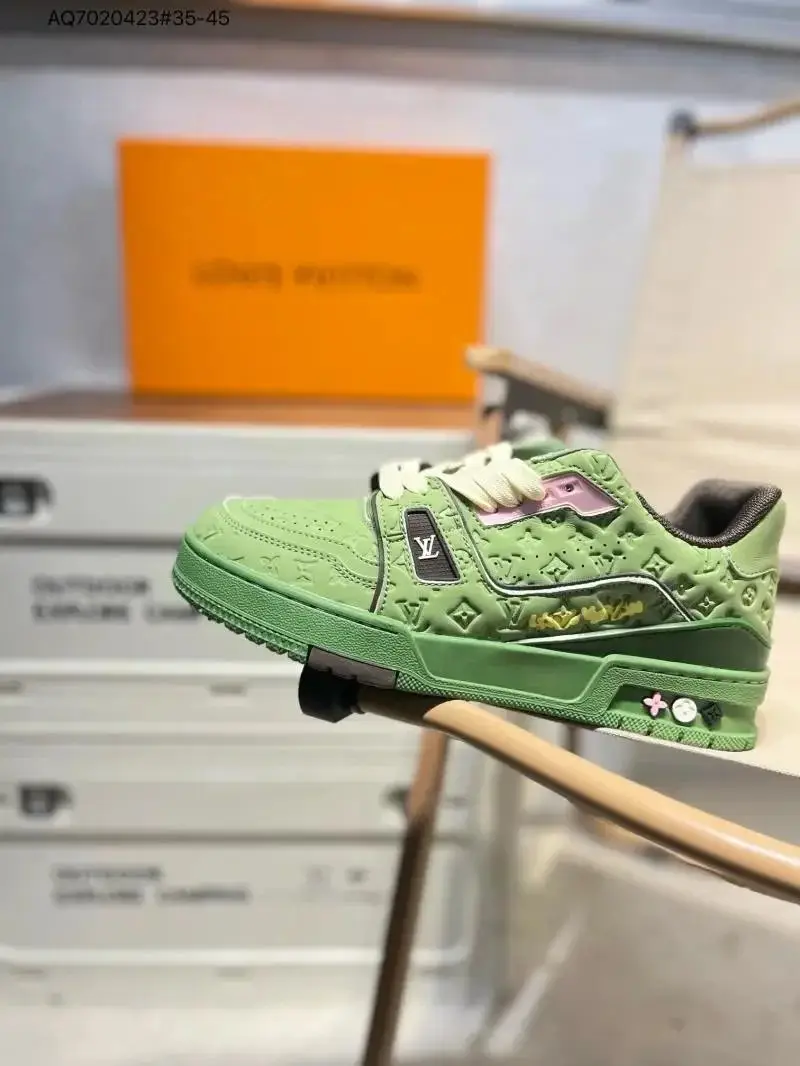 Louis Vuitton Trainer Sneakers [AQ7022641#35-45] — foto 5 de 6