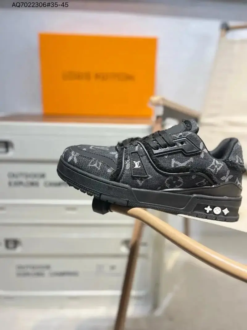 Louis Vuitton Trainer Sneakers [AQ7022641#35-45] — foto 6 de 6