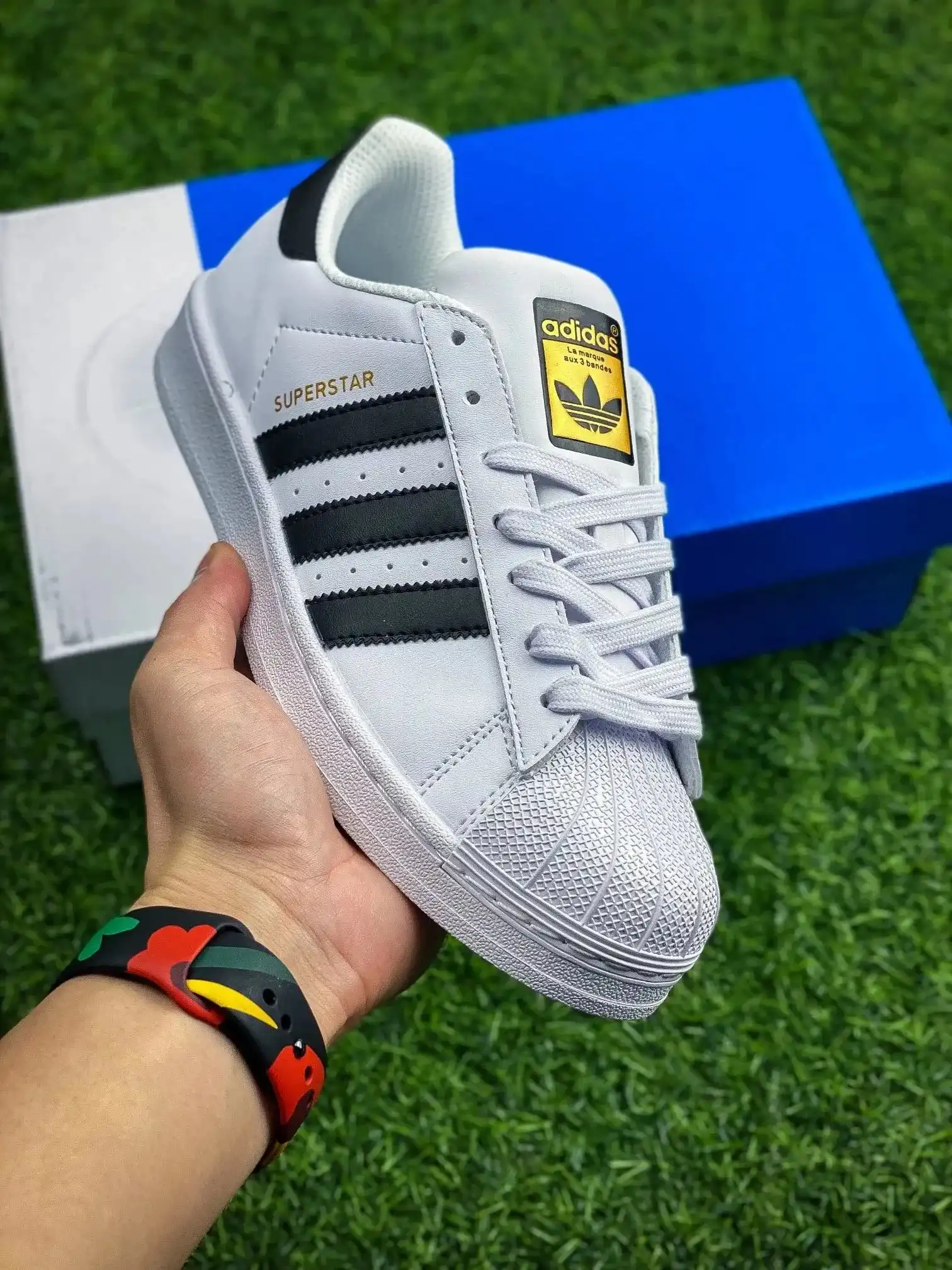 adidas Super Star — foto 5 de 8