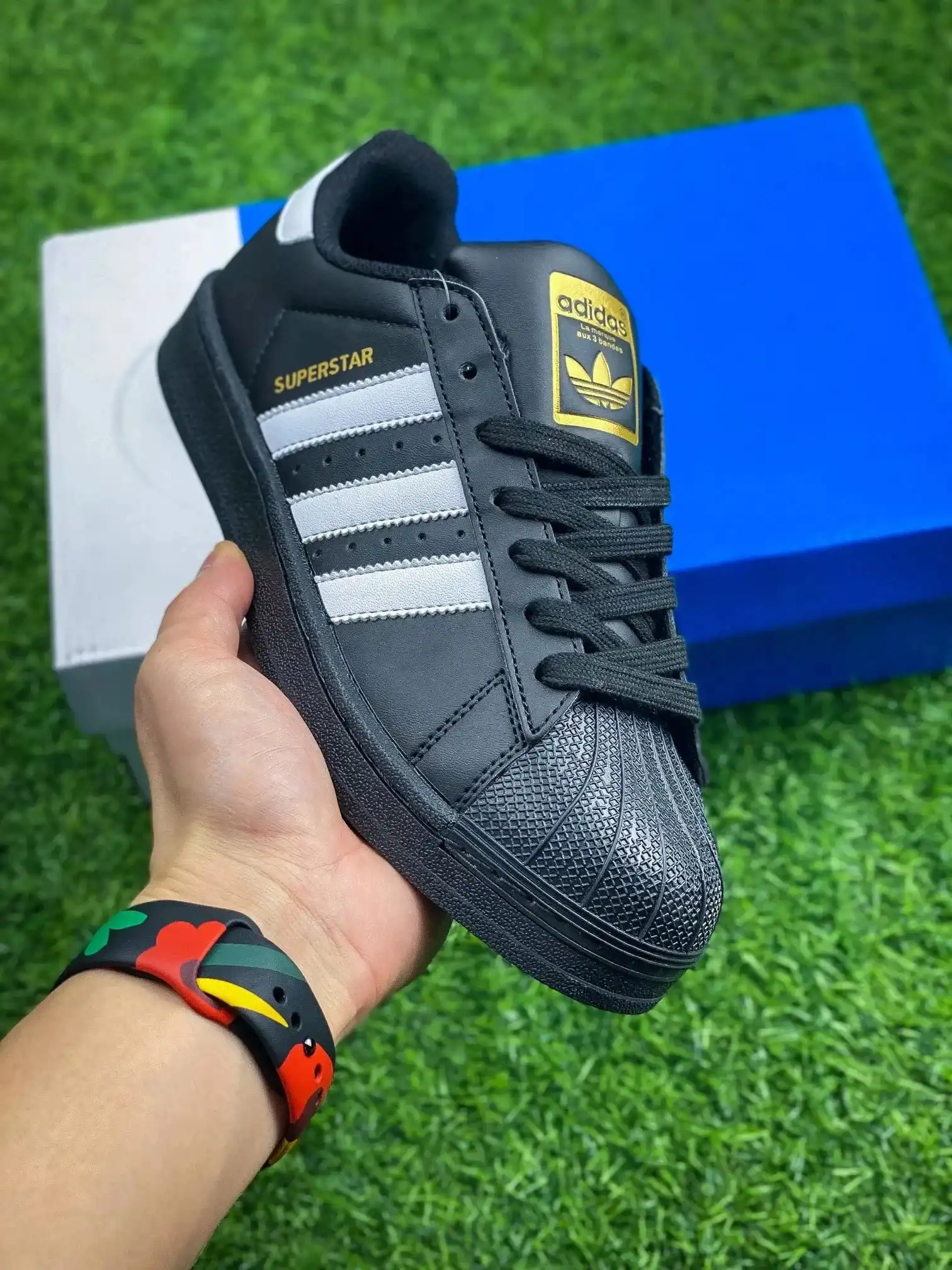 adidas Super Star — foto 6 de 8