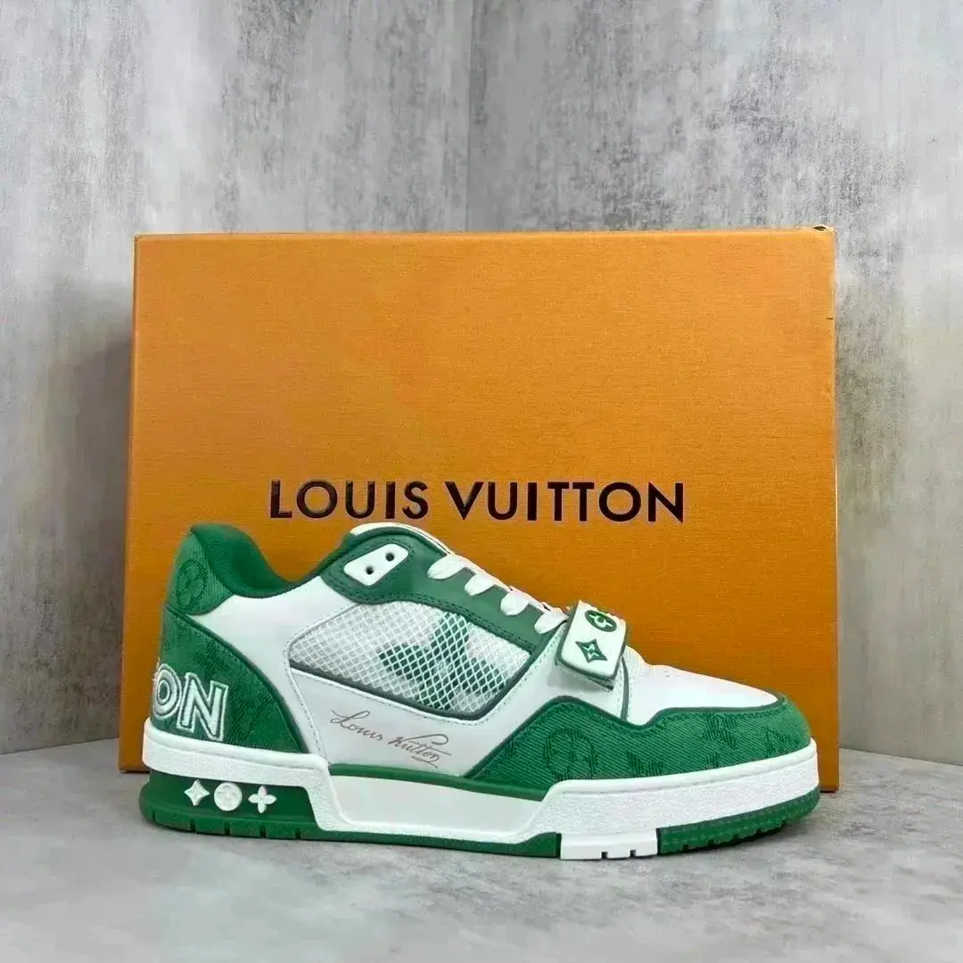 Louis Vuitton Trainer Sneakers [40+ styles] — foto 8 de 8
