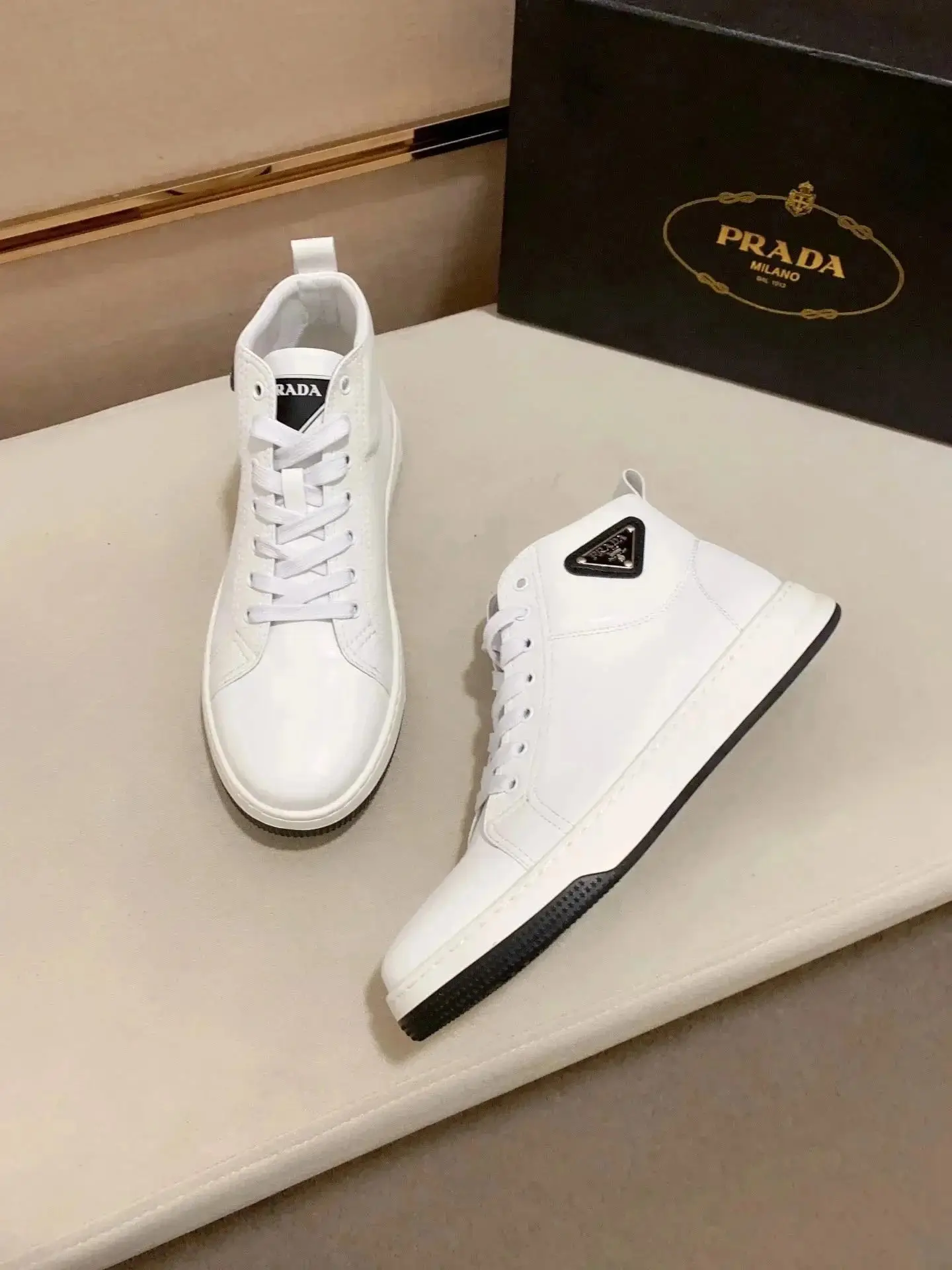 Prada shoes — foto 2 de 8