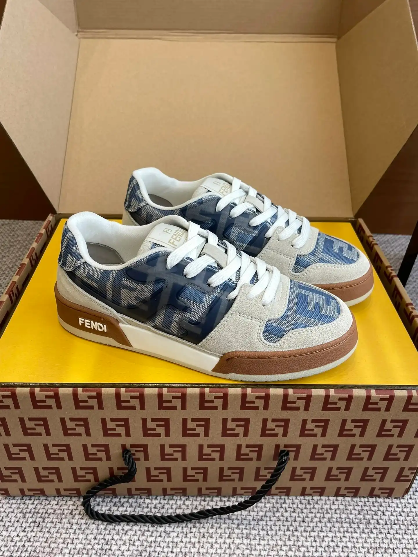 Fendi Match Sneakers — foto 2 de 8