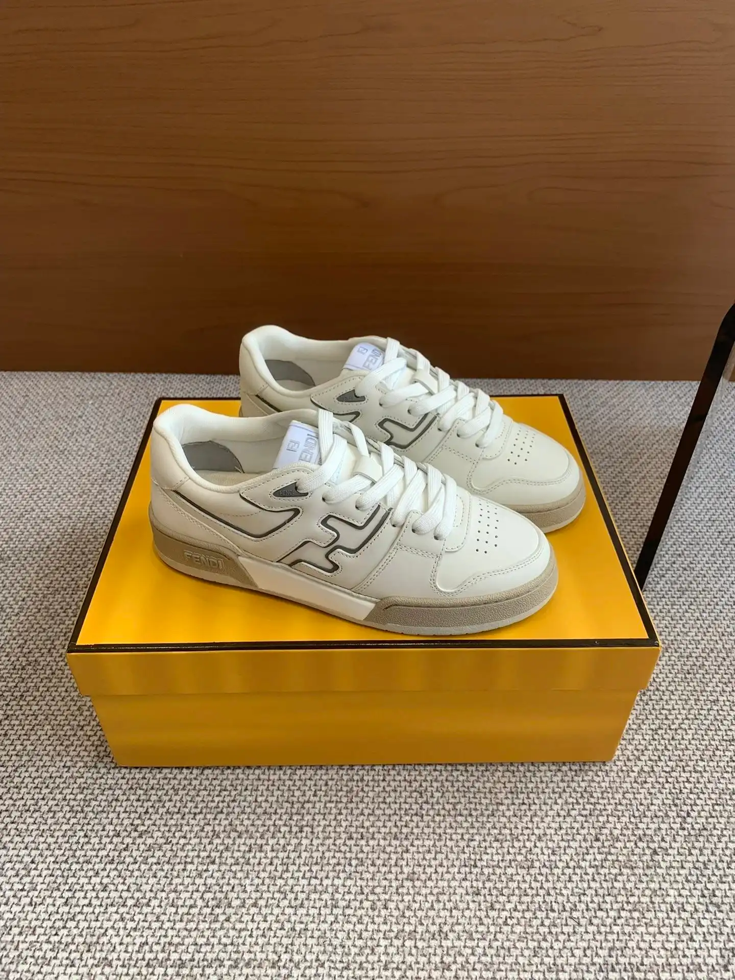 Fendi Match Sneakers — foto 7 de 8