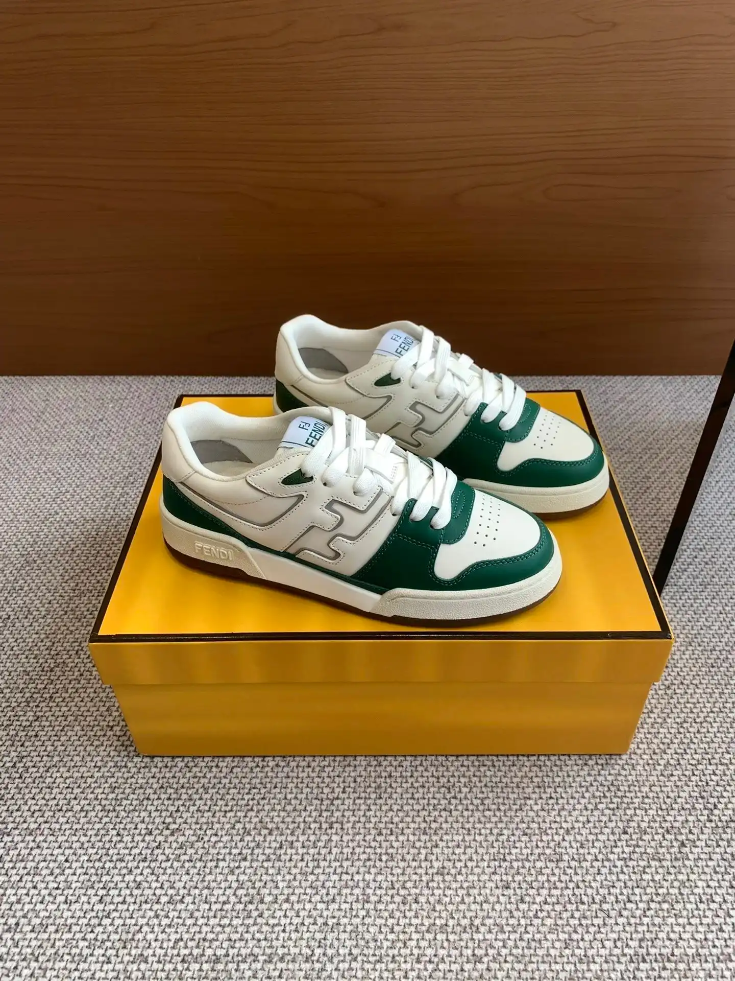 Fendi Match Sneakers — foto 8 de 8