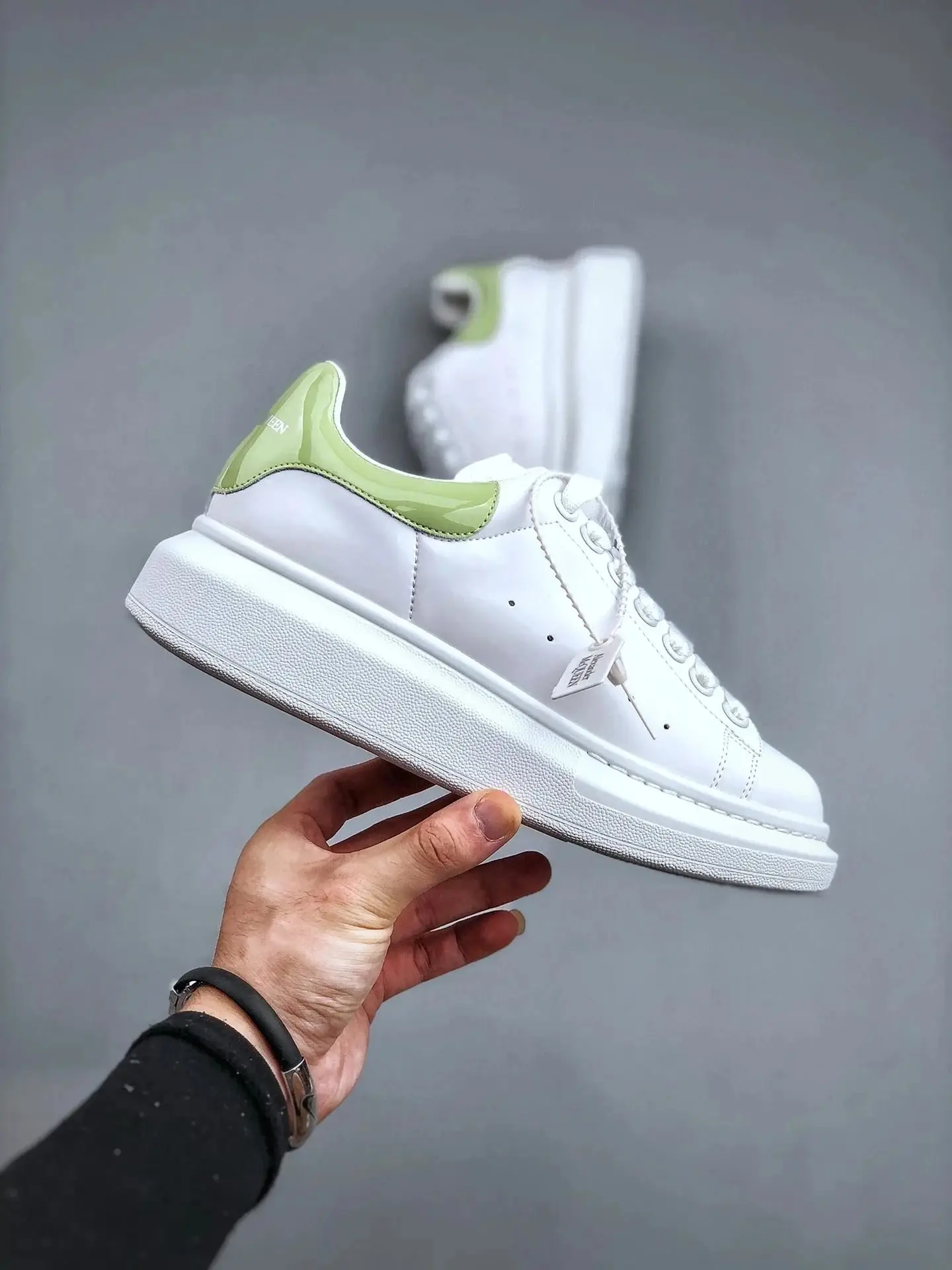 Alexander McQueen Sneakers — foto 4 de 8
