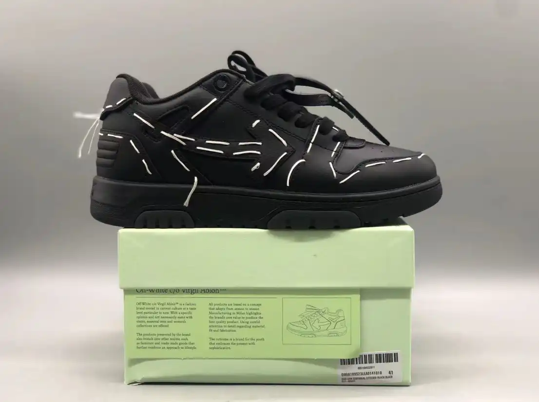 Off-White Sneakers — foto 5 de 8
