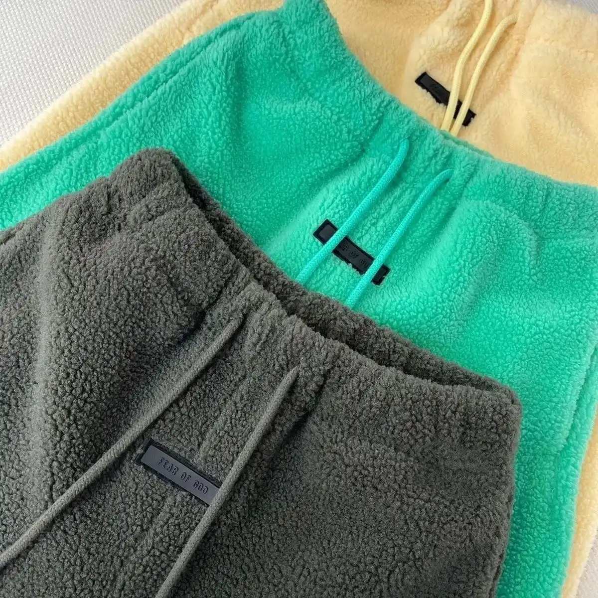 ESSENTIALS Suit （Sweater & Pants） — foto 8 de 8