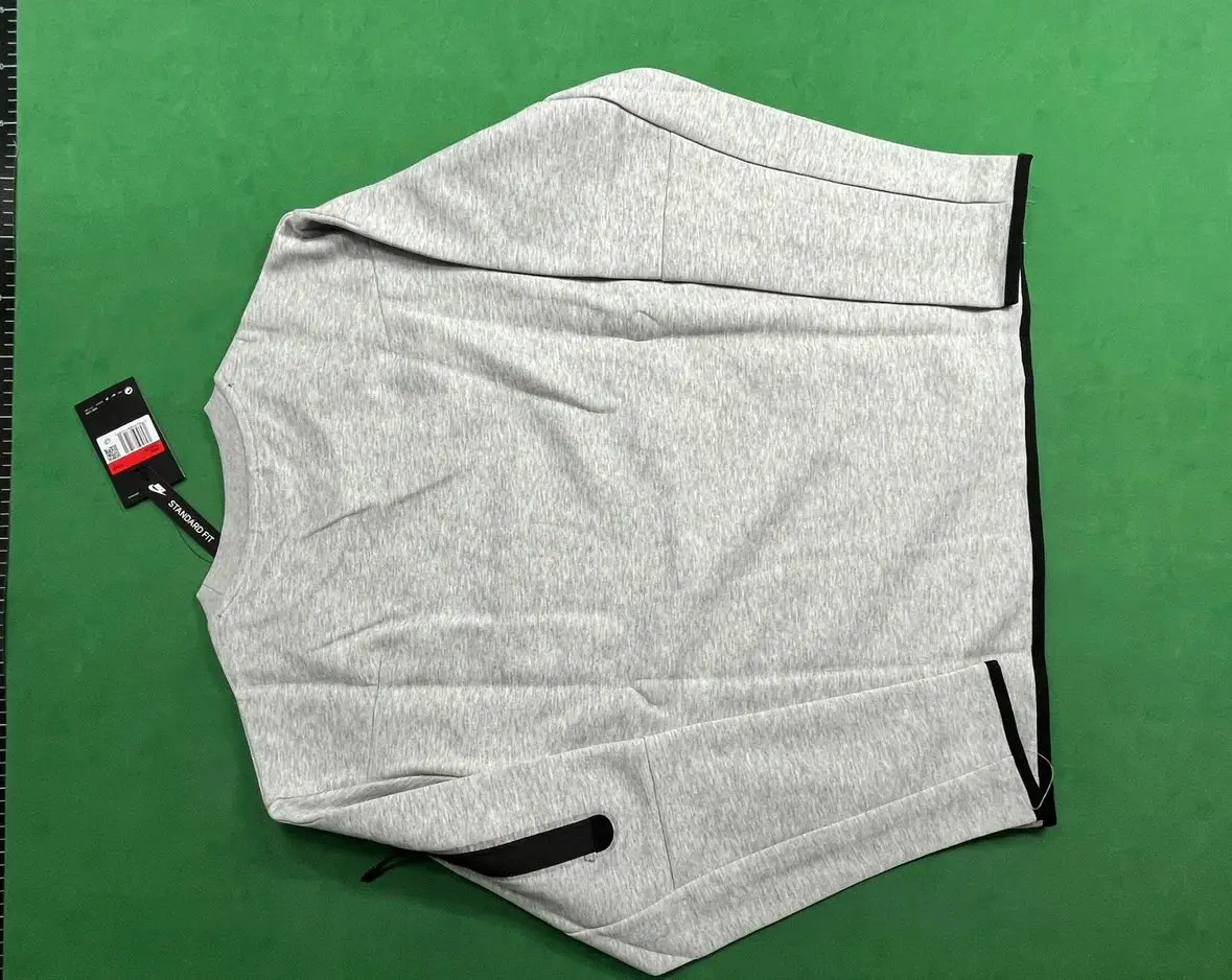 Nike Loose Fit Sweatshirt — foto 2 de 6